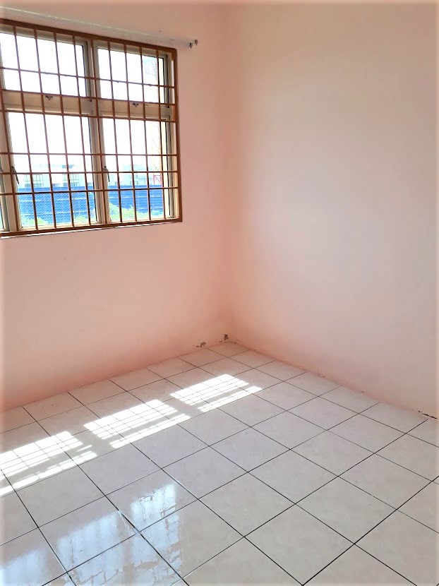 LOW DEPOSIT UNIT FOR RENT KOTA WARISAN DENGKIL - photo 4