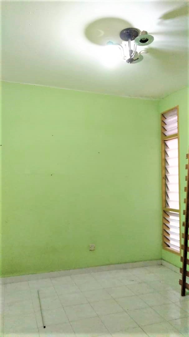 RENOVATED LEVEL 1 Unit di Klang - photo 3