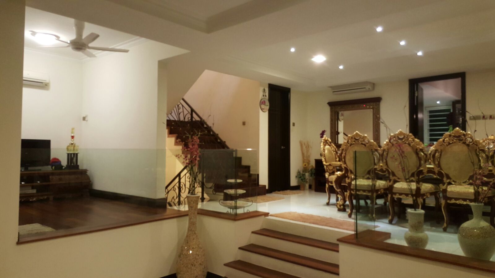 ELEGENT STYLE KEMENSAH 2 AND HALF STOREY SEMI D - photo 4