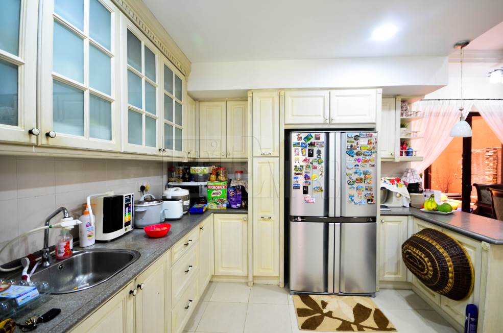 Renovated,2 Stry SuperLink House at TROPIKA 3 - photo 10
