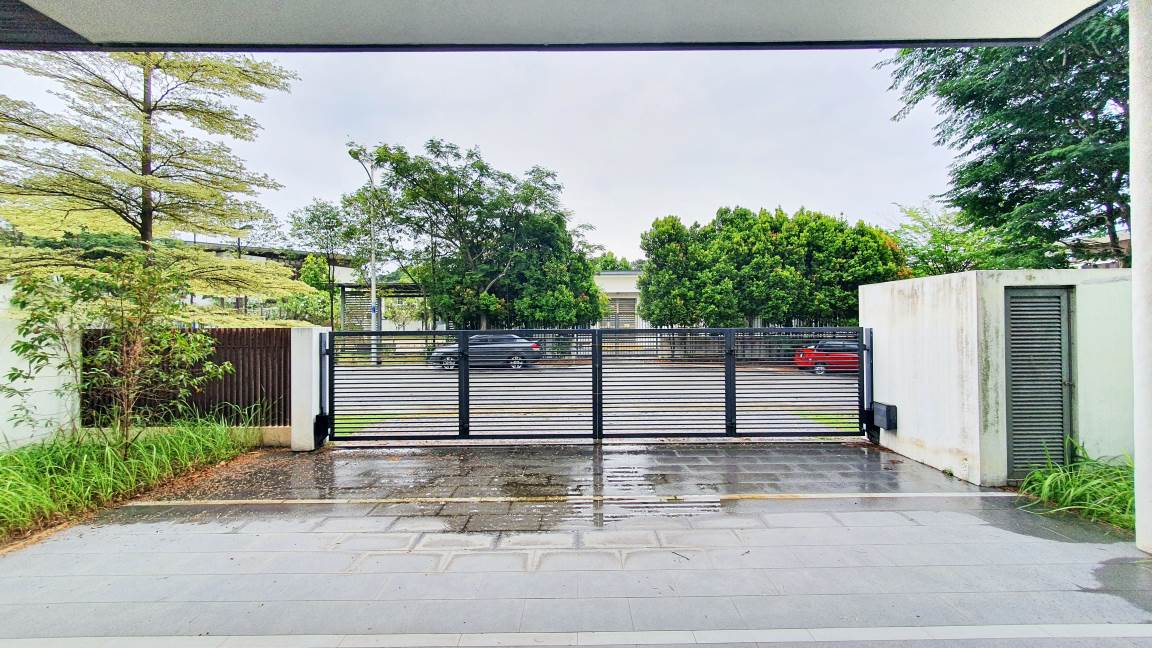 Semi Detached House  Temasya Anggun, Glenmarie - photo 6