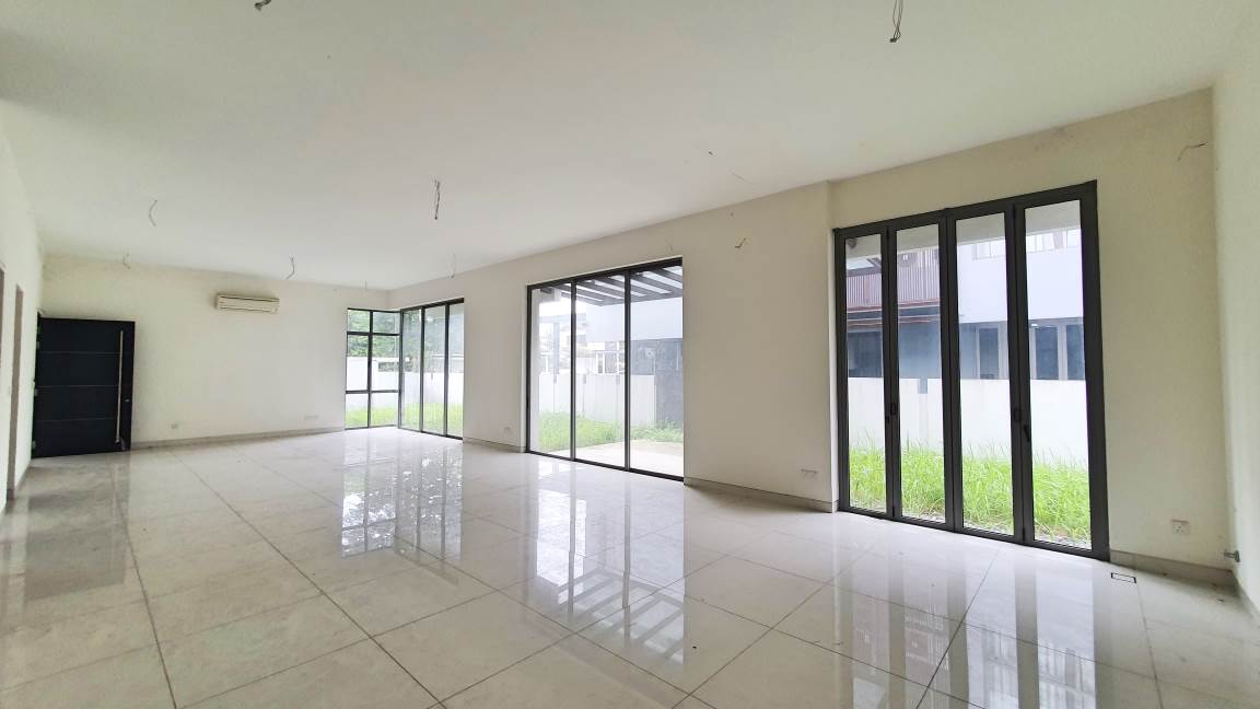 Semi Detached House  Temasya Anggun, Glenmarie - photo 11