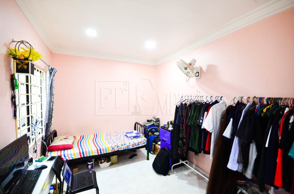 Single Storey Intermediate Seksyen 24 - photo 10