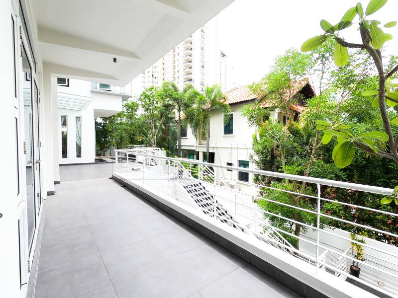 LUXURY RENOVATED BUNGALOW- THE RESIDENCE, MONT KIA - photo 13