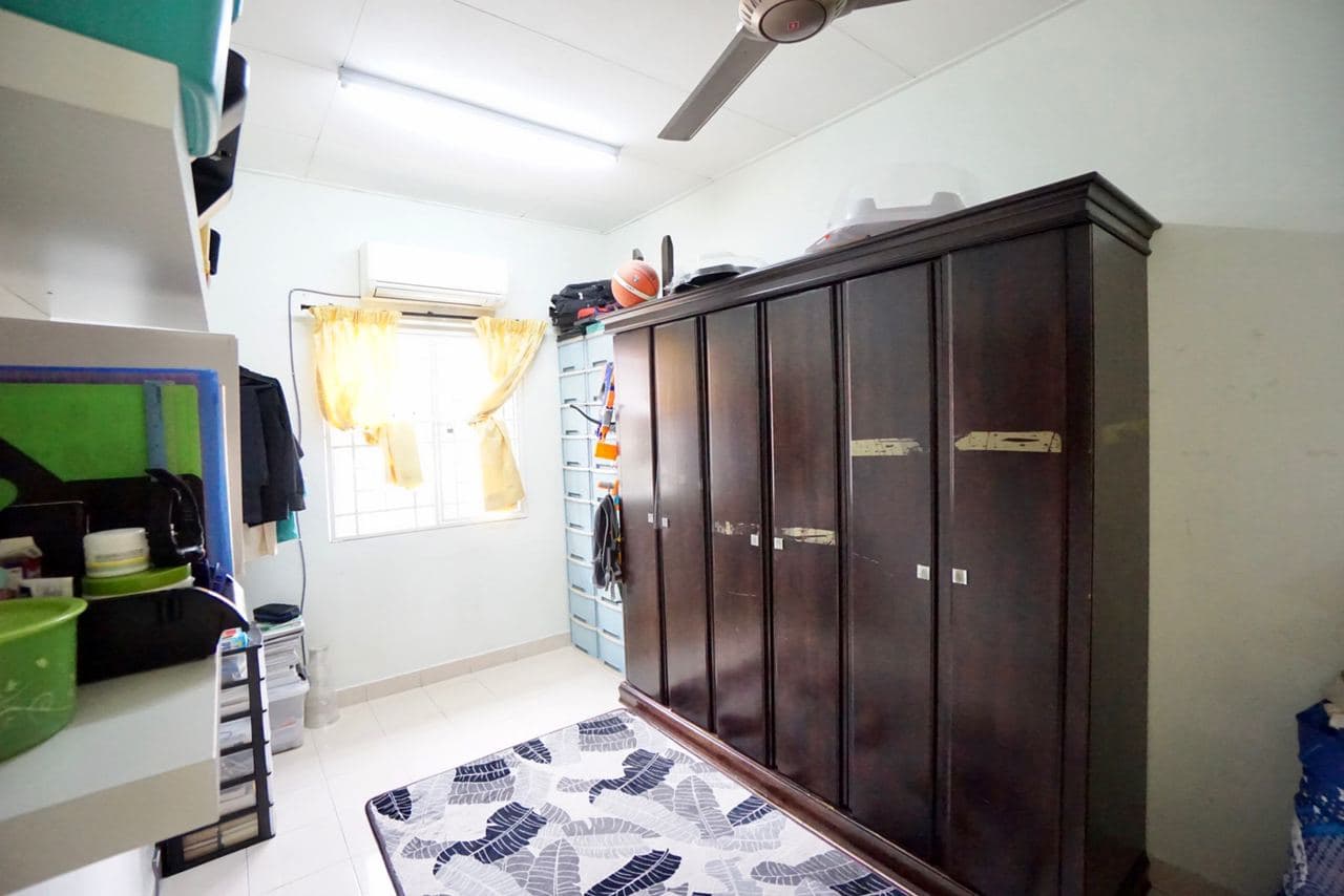 Double Storey Terrace House Seksyen U12, Shah Alam - photo 6