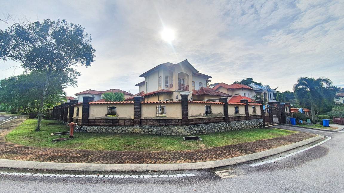 Bungalow House at Bidai Residence, Bukit Jelutong - photo 2