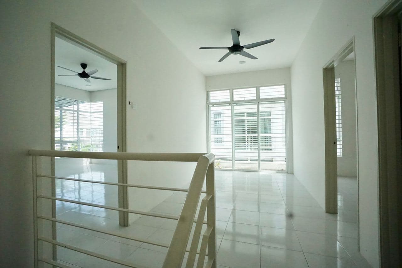 2 STOREY SEMI D ROYAL GARDEN, BANDAR SAUJANA PUTRA - photo 6