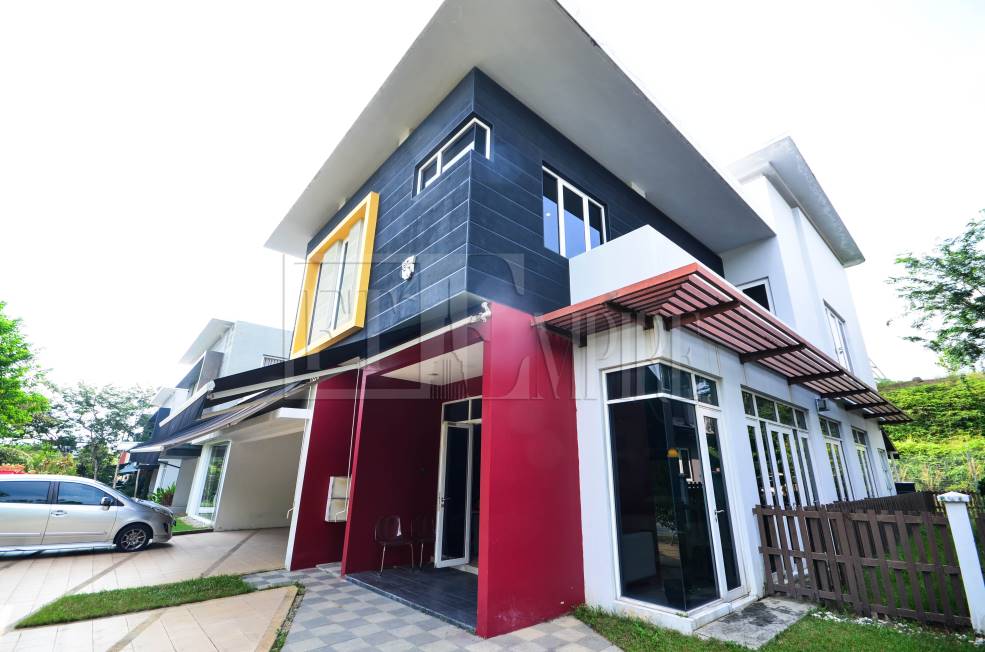 Bungalow Setia Ecopark Tropika Shah Alam - photo 1
