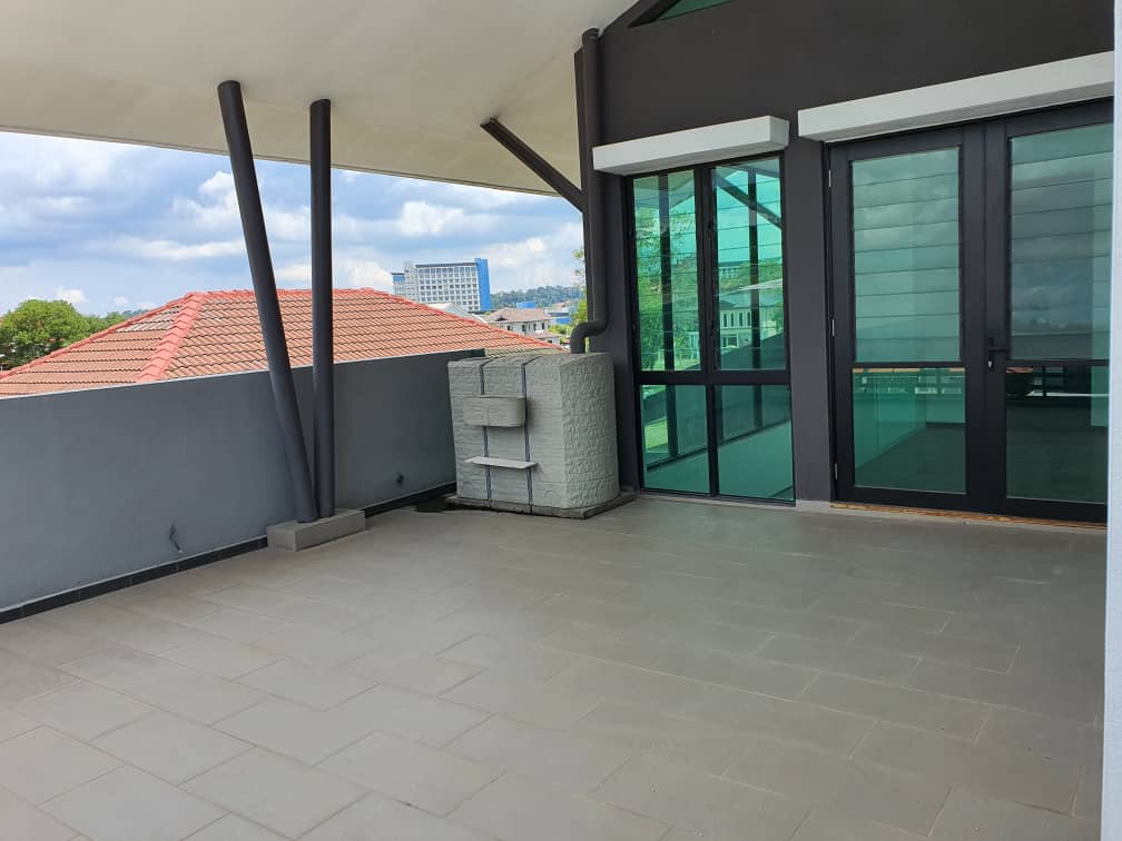 2 and half Sty Bungalow Taman Universiti Kajang - photo 3