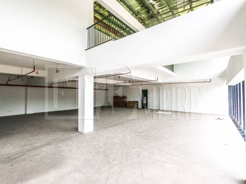 GIGANTIC Warehouse Showhouse cums office Glenmarie - photo 5