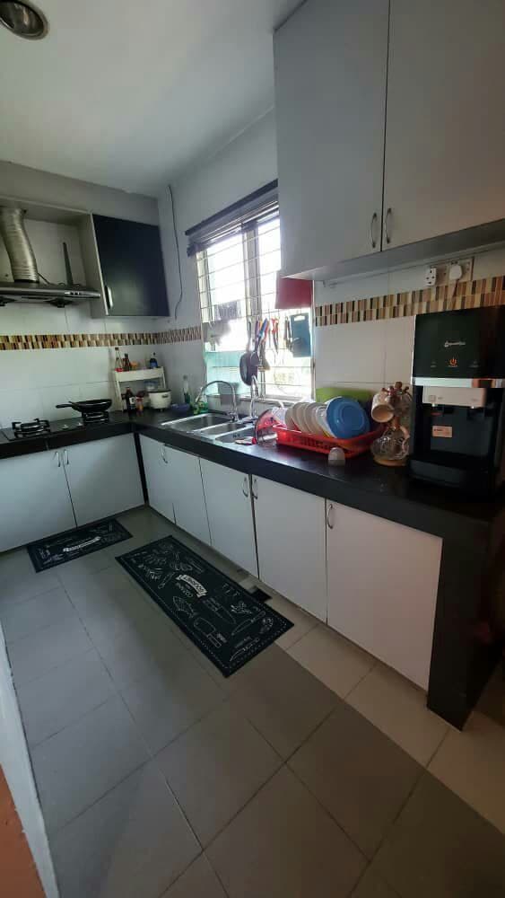 Furnished 2 and half Storey Bayu Perdana - photo 5