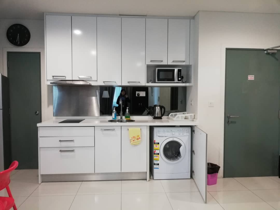 Mercu Summer Suites - photo 2