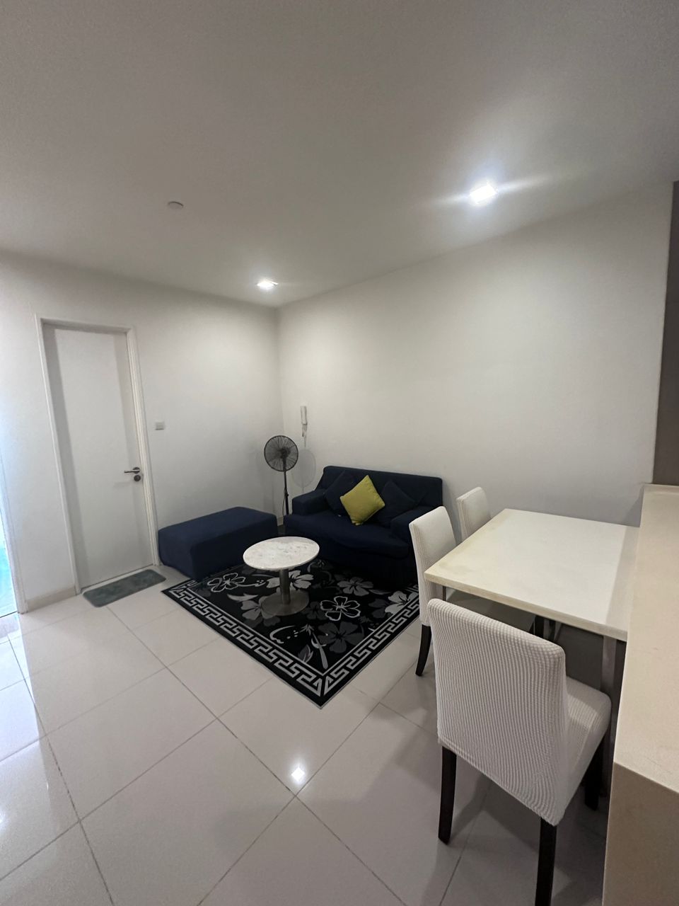 Camellia Serviced Suites - photo 3