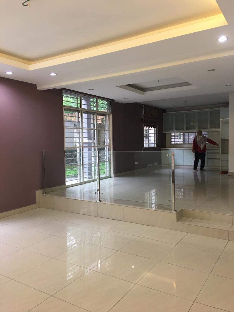 RENOVATED SEMI-D Taman Desa Baru 1 Kajang - photo 4