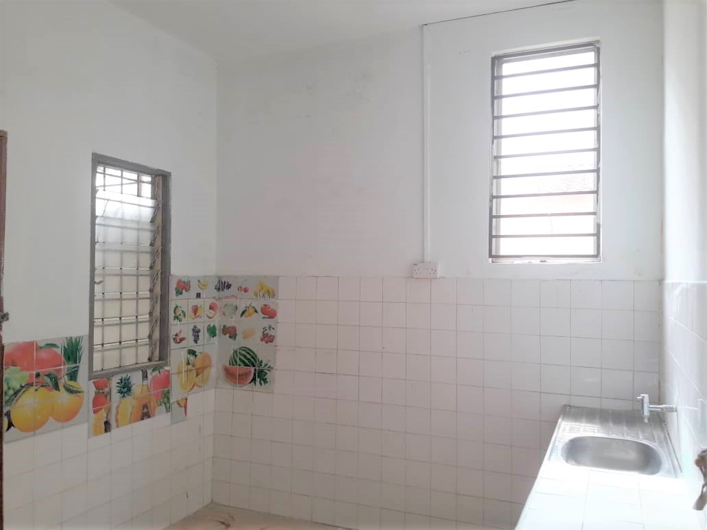 FREEHOLD Terrace House USJ6, Subang Jaya, Selangor - photo 6