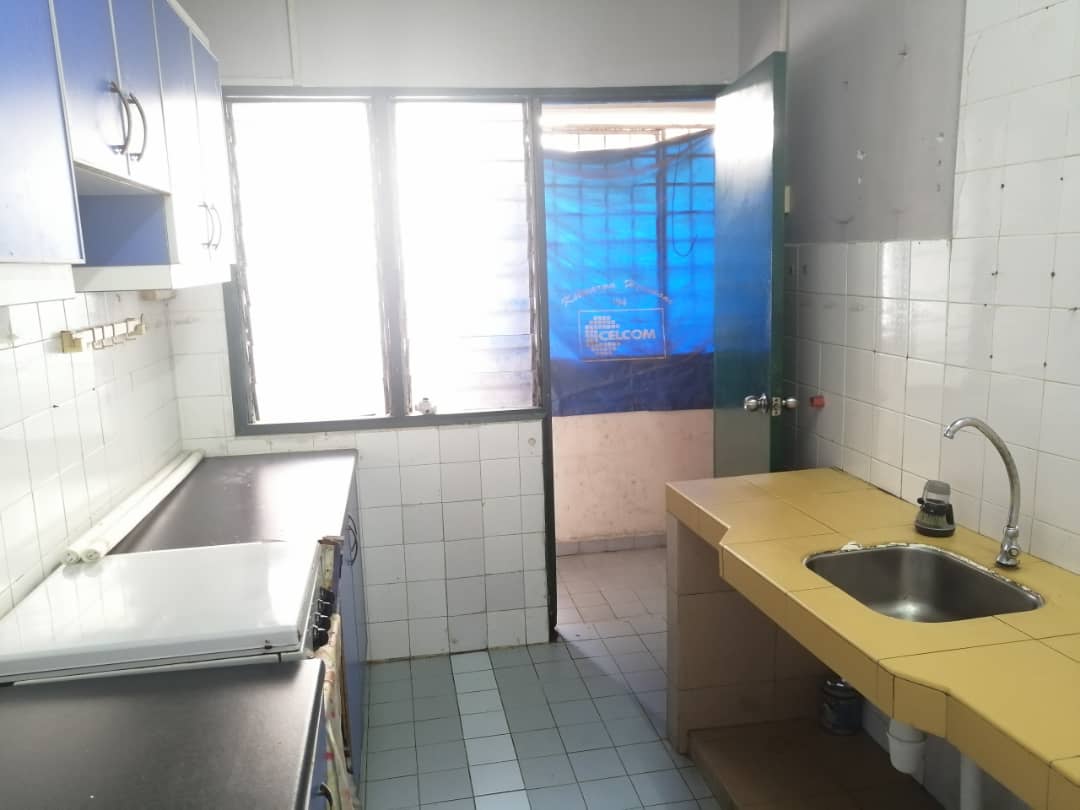 TOP FLOOR WITH LIFT Teratai Mewah Condo Setapak KL - photo 6