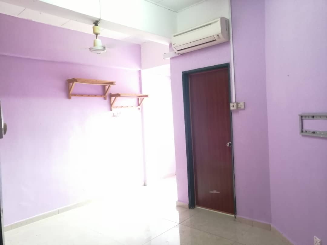 TOP FLOOR WITH LIFT Teratai Mewah Condo Setapak KL - photo 9