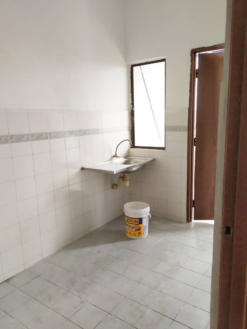 Apartment Mutiara Serdang, Seri Kembangan - photo 4