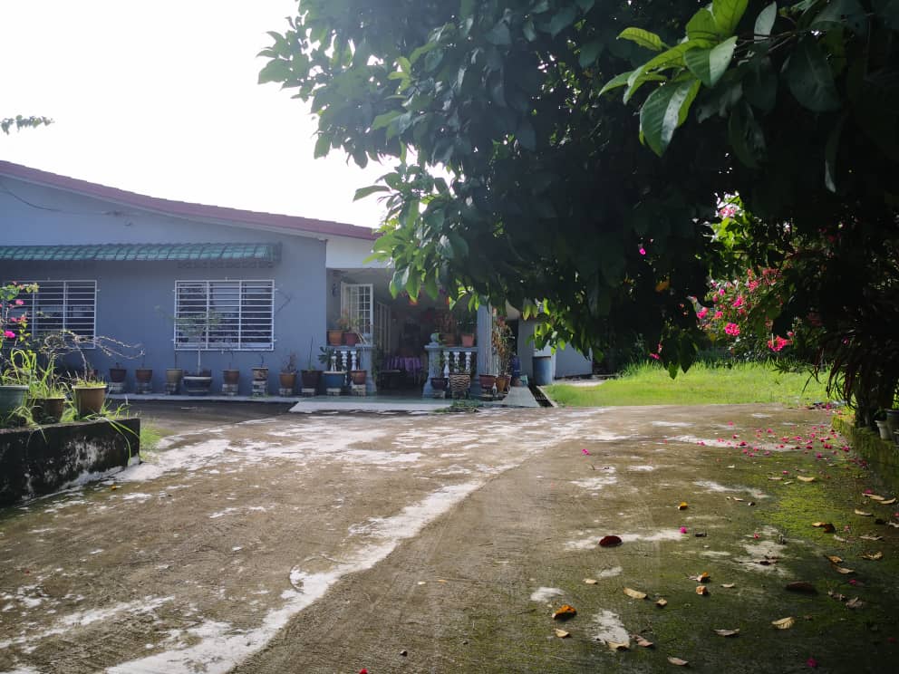 Single Storey Bungalow Kampung Tasek Permai, Ampan - photo 2