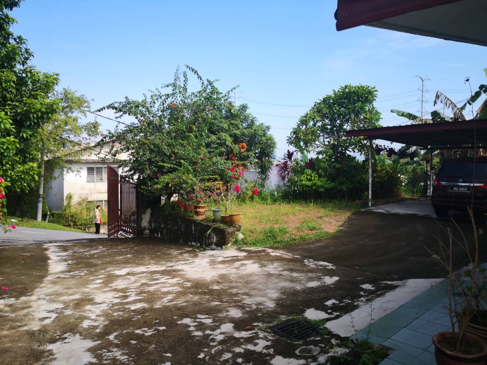 Single Storey Bungalow Kampung Tasek Permai, Ampan - photo 11