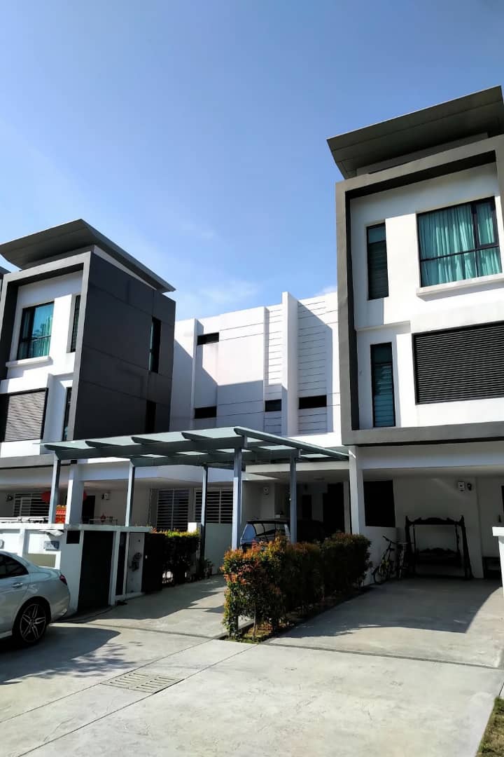 Townhouse Sunway Montana, Taman Melawati KL - photo 12