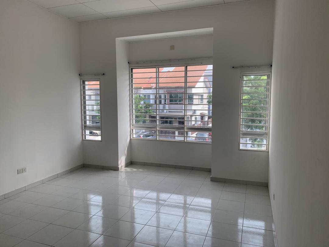 Double Storey Jalan Setia Indah Seksyen U13 - photo 4