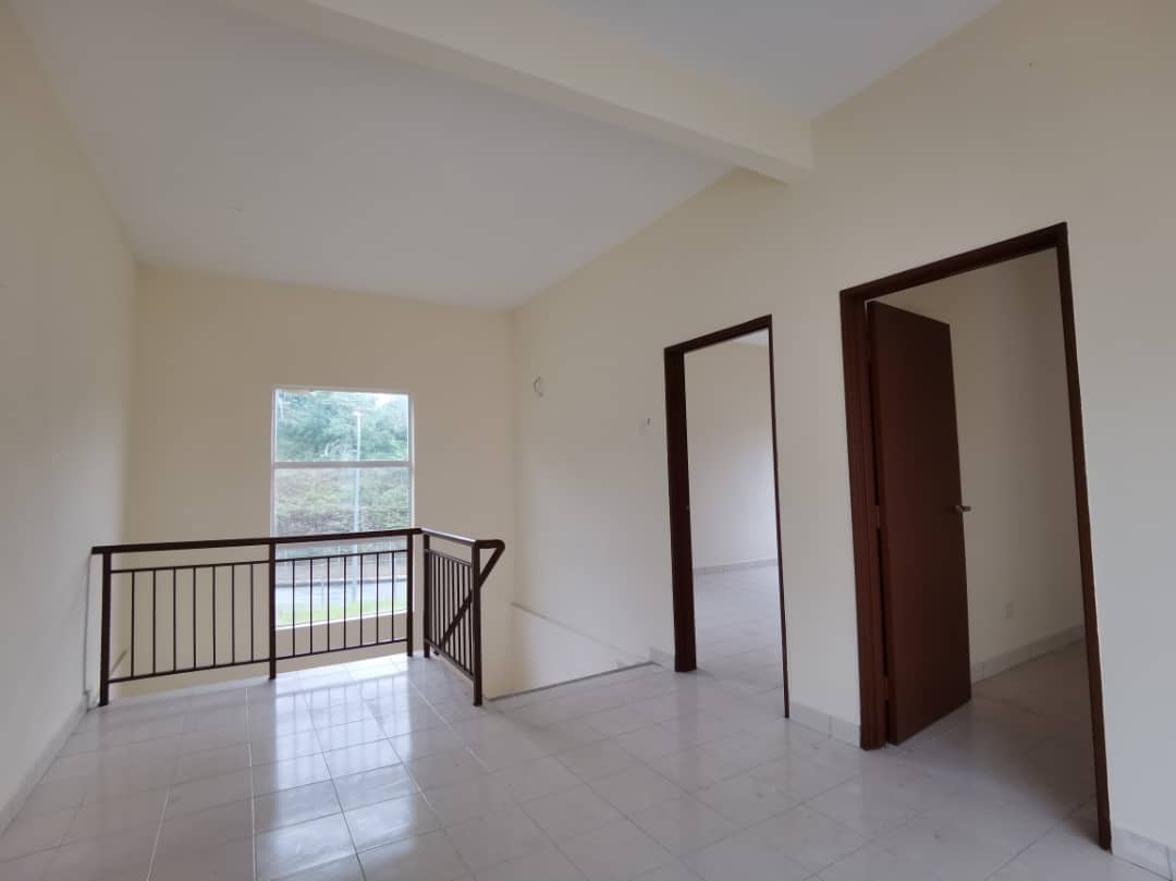 Corner Double Storey Taman Bukit Kuang Perdana - photo 4