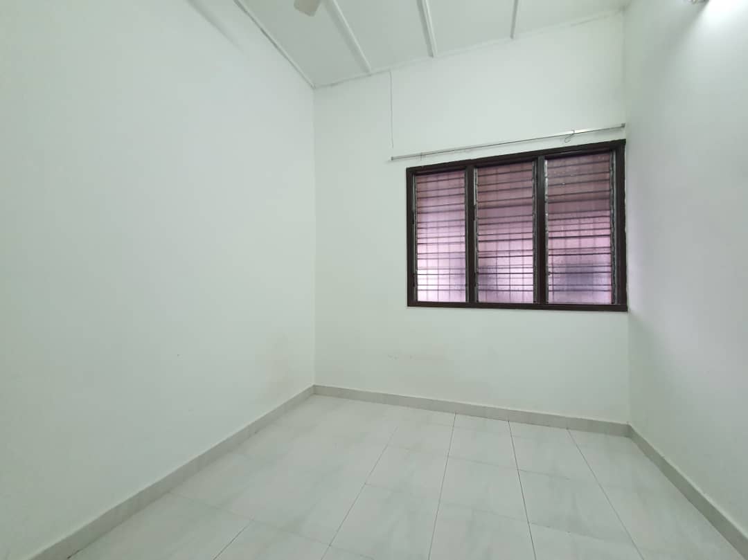 Double Storey Jalan J16, Taman Melawati, KL - photo 5