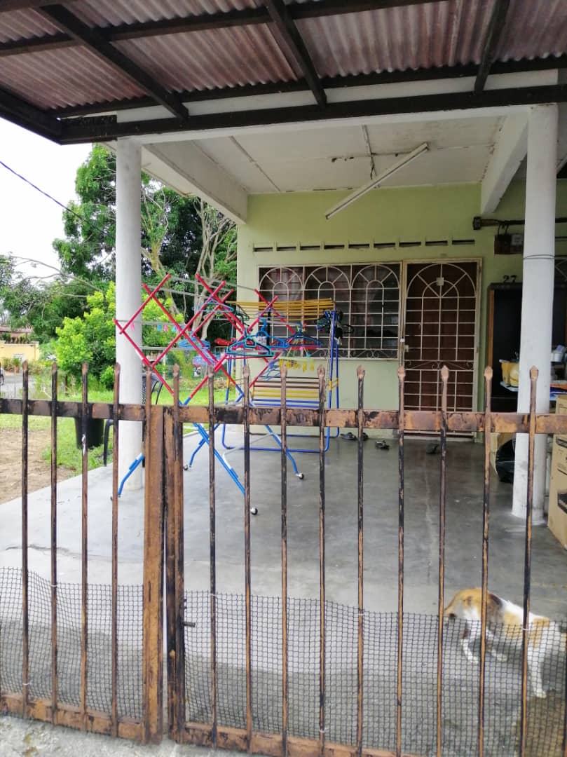 Corner Lot Single Storey Bandar Rinching Seksyen 1 - photo 5