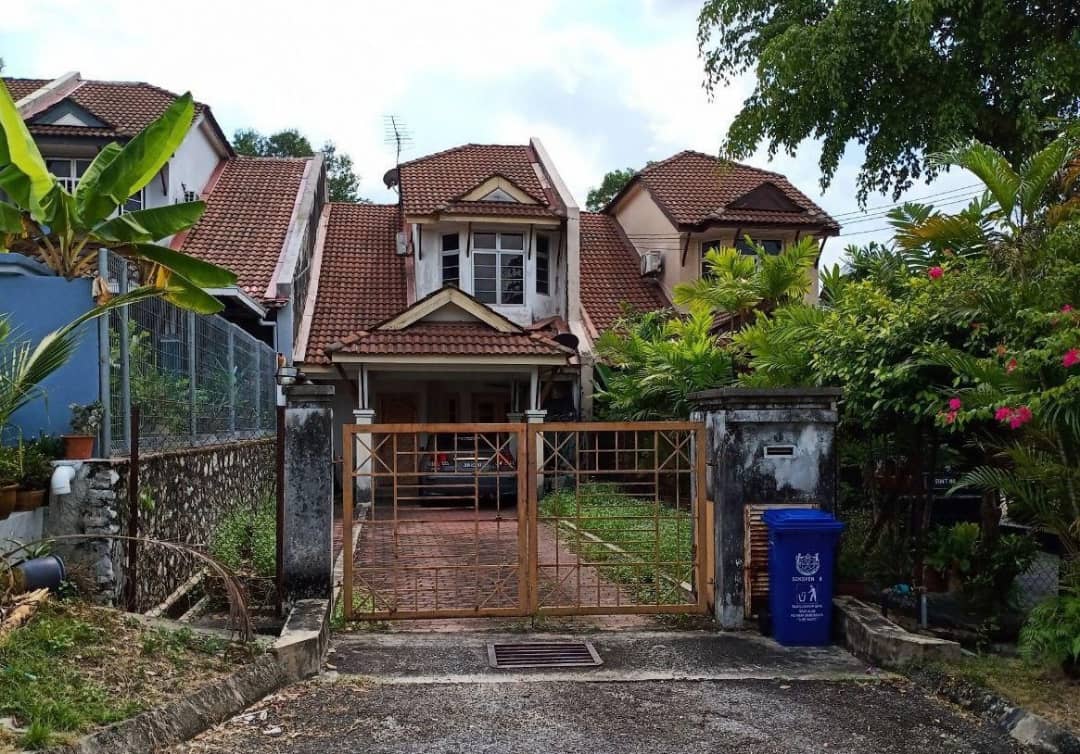 Double Storey Seksyen 8, Shah Alam, Selangor - photo 1