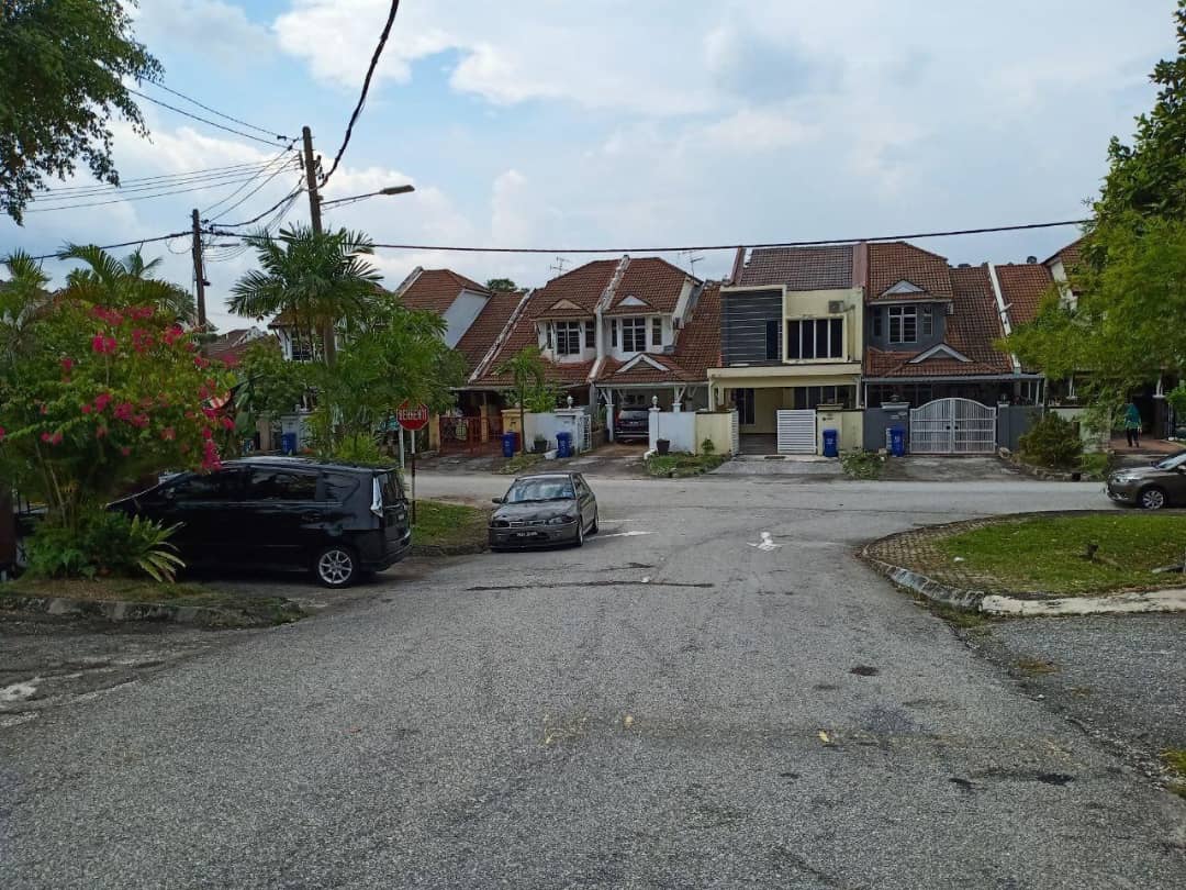 Double Storey Seksyen 8, Shah Alam, Selangor - photo 6