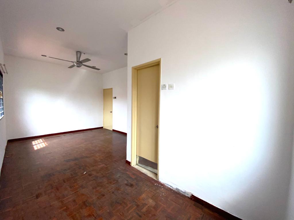 Double Storey Taman Impian Putra, Bangi, Selangor - photo 8