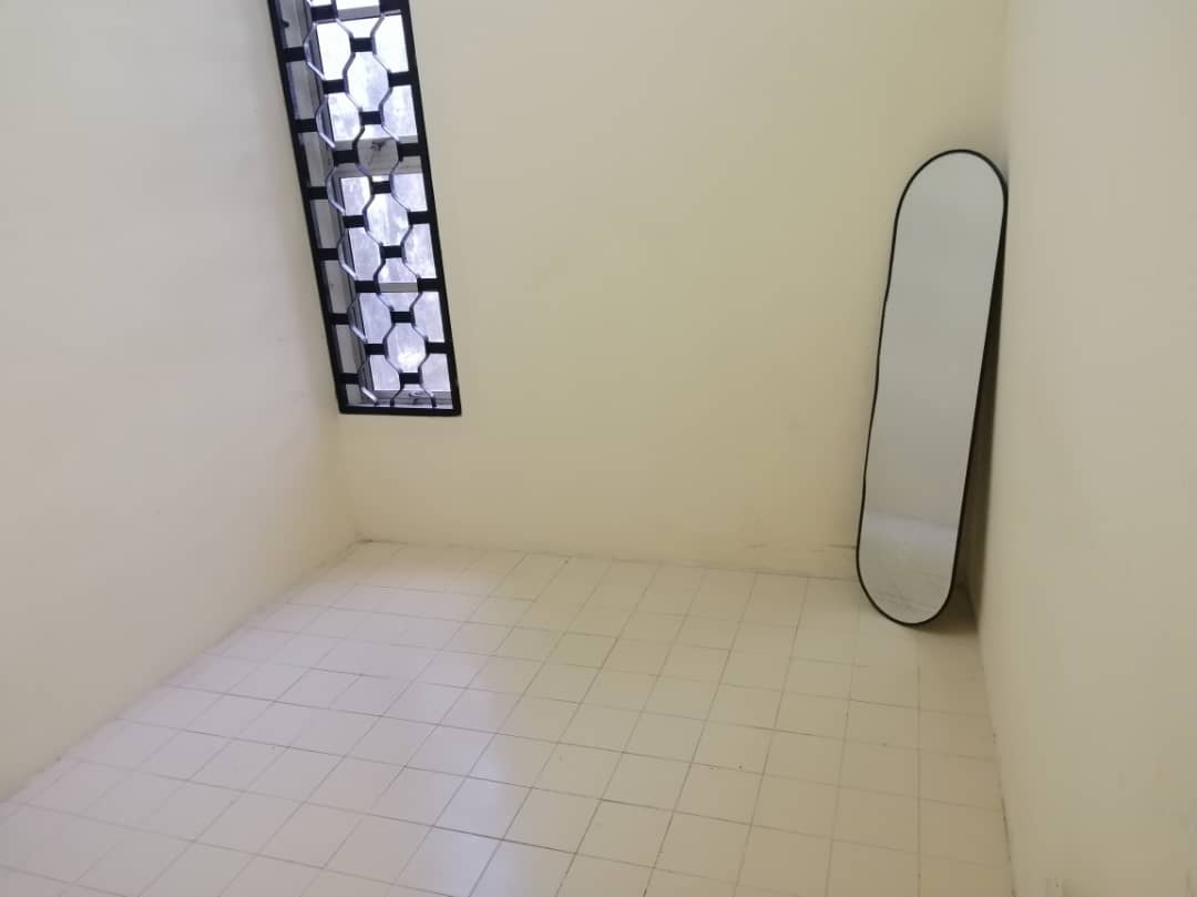 Double Storey Jalan Ampangan, Seksyen 8 Shah Alam - photo 4