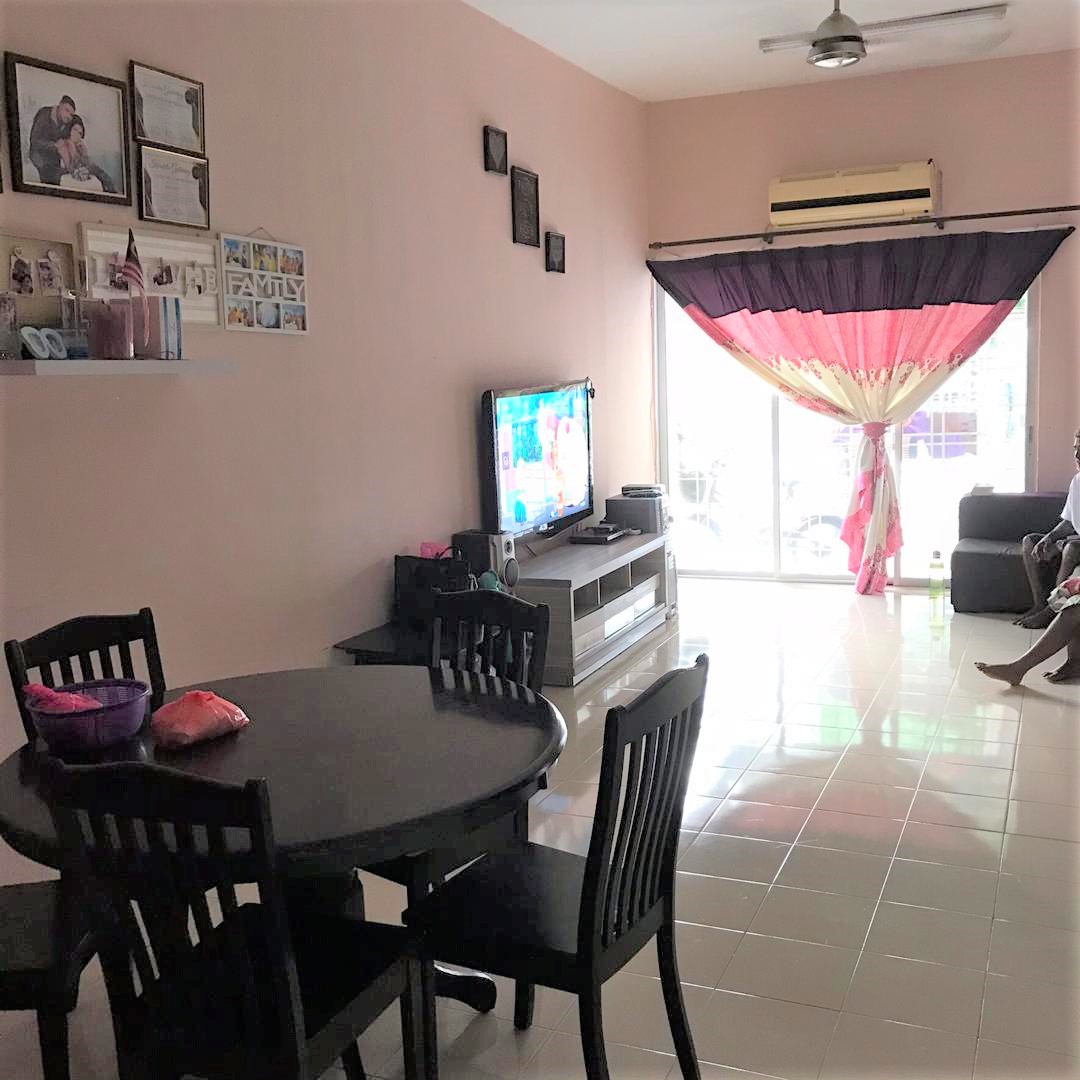 End Lot 2 Storey Bandar Puteri Klang, Selangor - photo 3