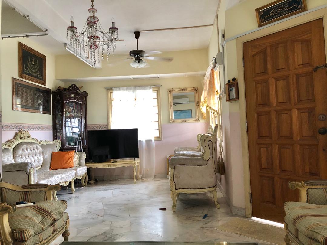 Corner Lot 2 Storey Bandar Tun Hussein Onn, KL - photo 2