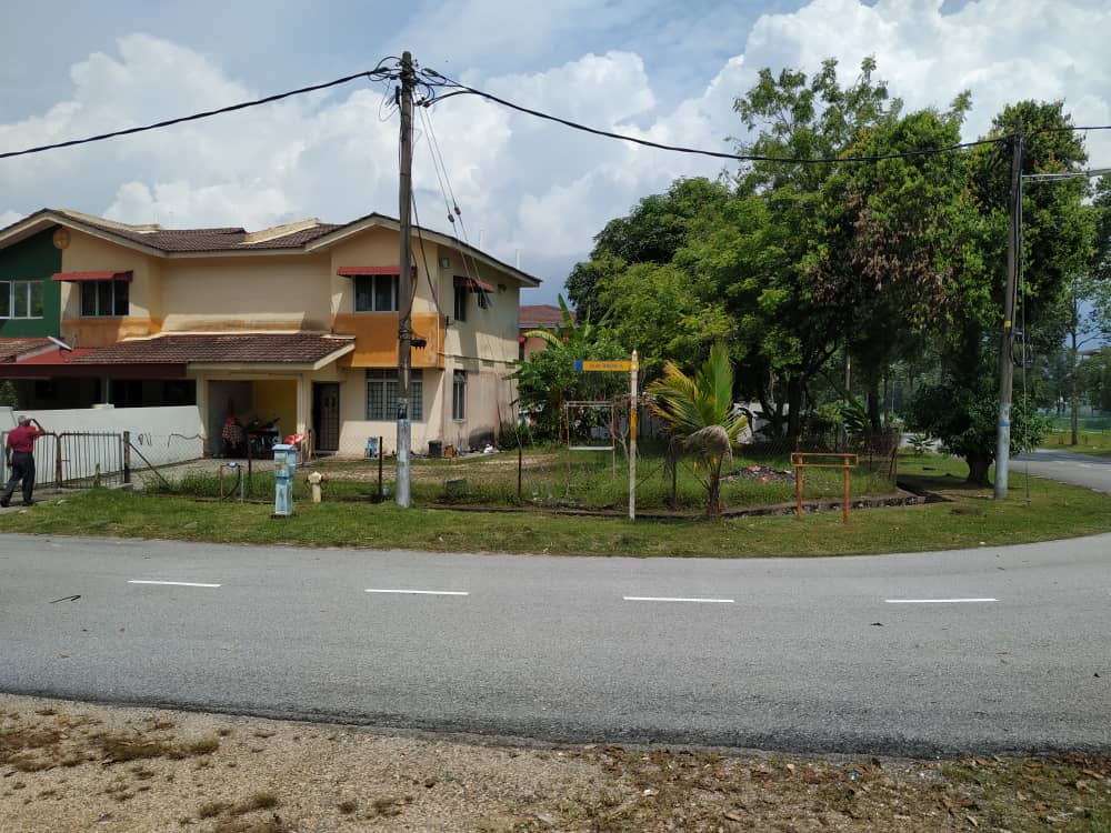 Corner Lot 2 Storey Jalan Tanjung, Bukit Beruntung - photo 2