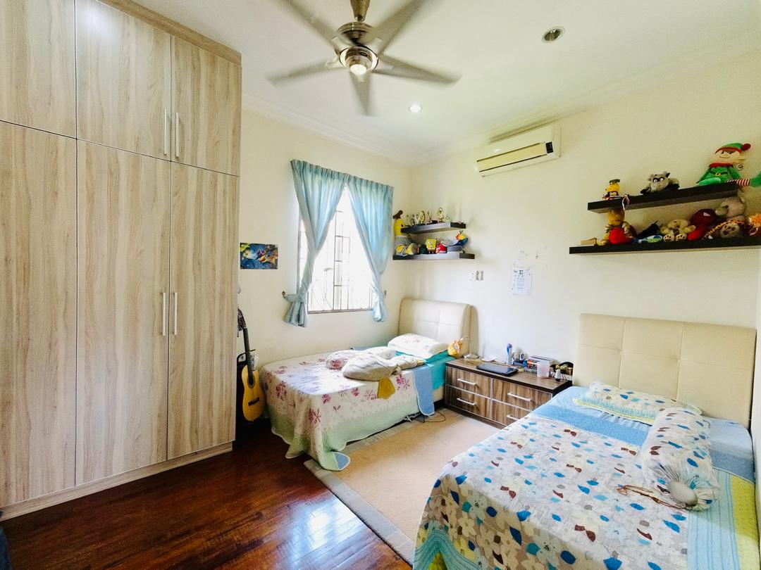 Double Storey Bungalow Bandar Bukit Mahkota, Bangi - photo 6