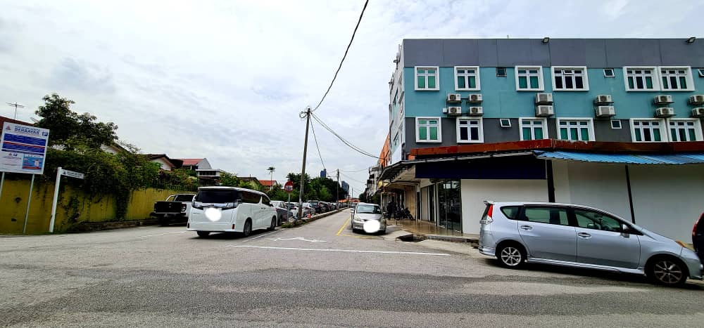 3 Storey Corner Shoplot, SS3 Petaling Jaya - photo 4