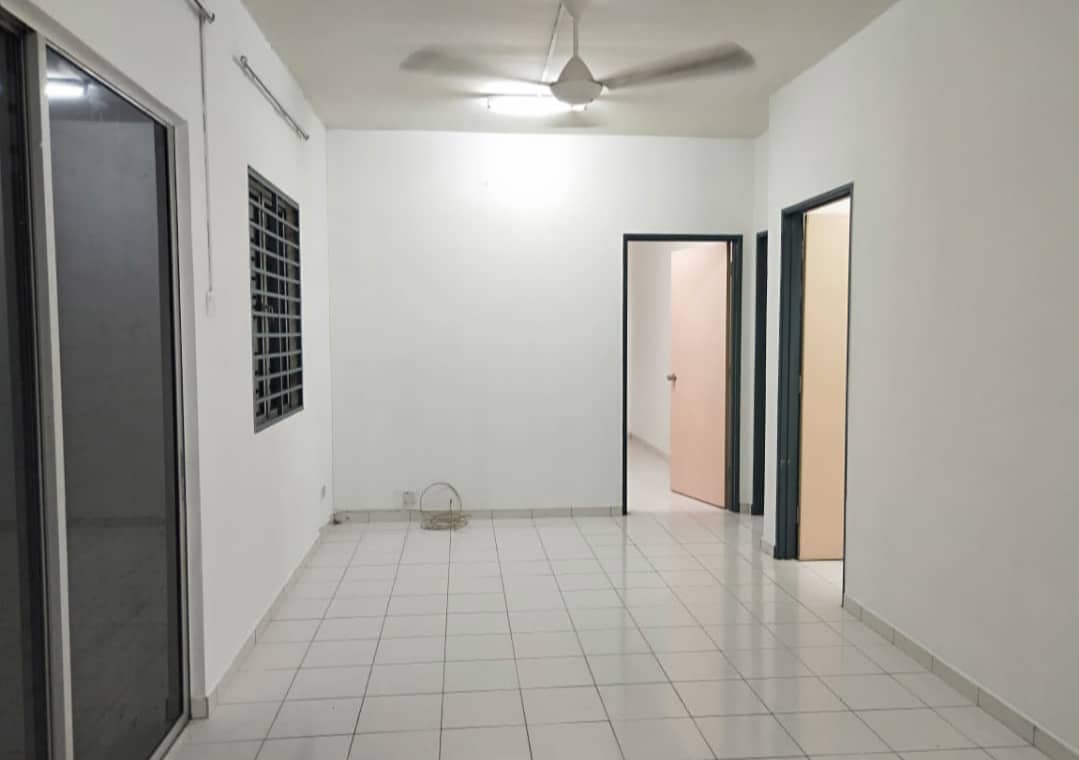 Upper Floor Townhouse Amansiara Fasa 1, Selayang - photo 2