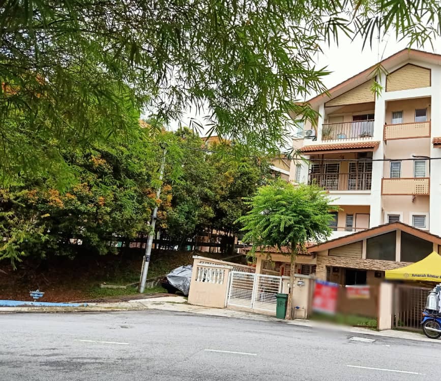 Upper Floor Townhouse Amansiara Fasa 1, Selayang - photo 4