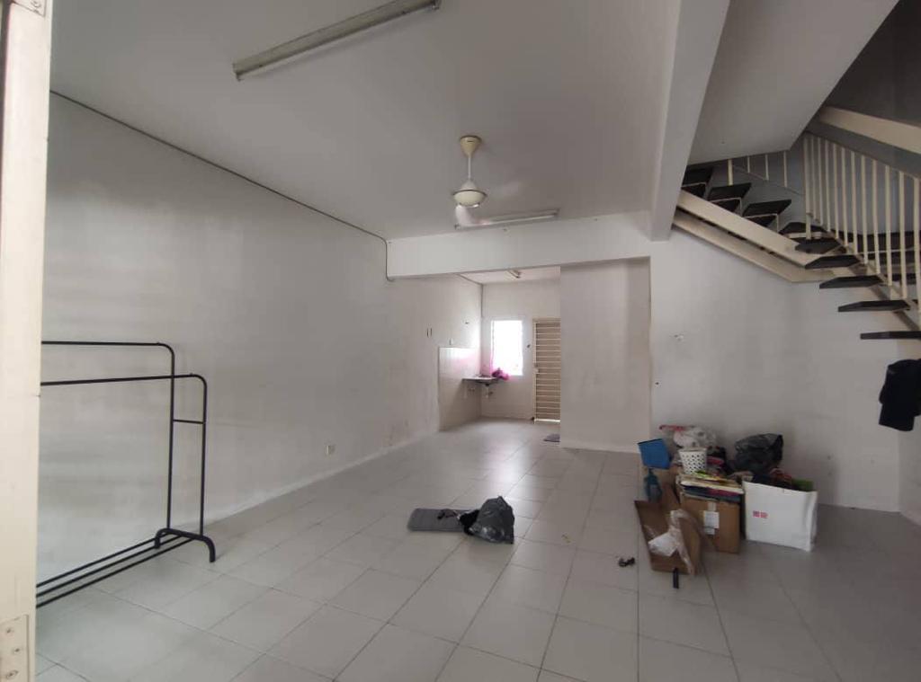 Double Storey Bandar Saujana Putra, Kuala Langat - photo 2