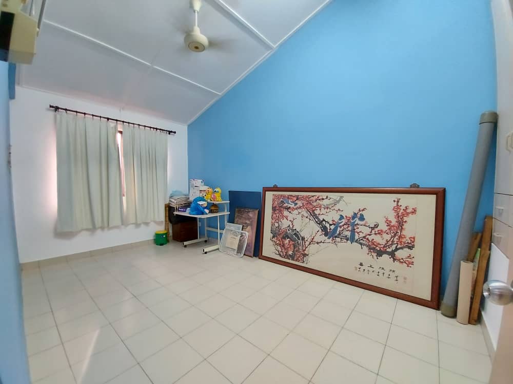 Coner Lot 2 Storey Jalan F4 Taman Melawati KL - photo 4