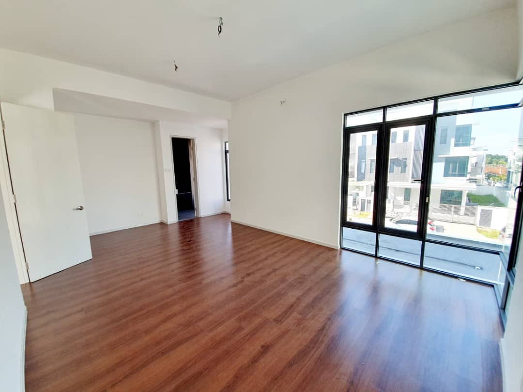3 Storey Semi D House, Lambaian Residence Bangi - photo 4