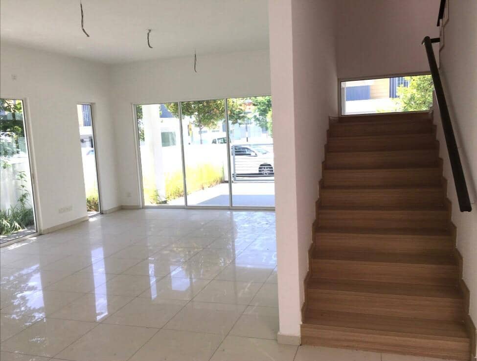 End Lot 3 Storey House Taman Nadayu 92 Kajang - photo 2