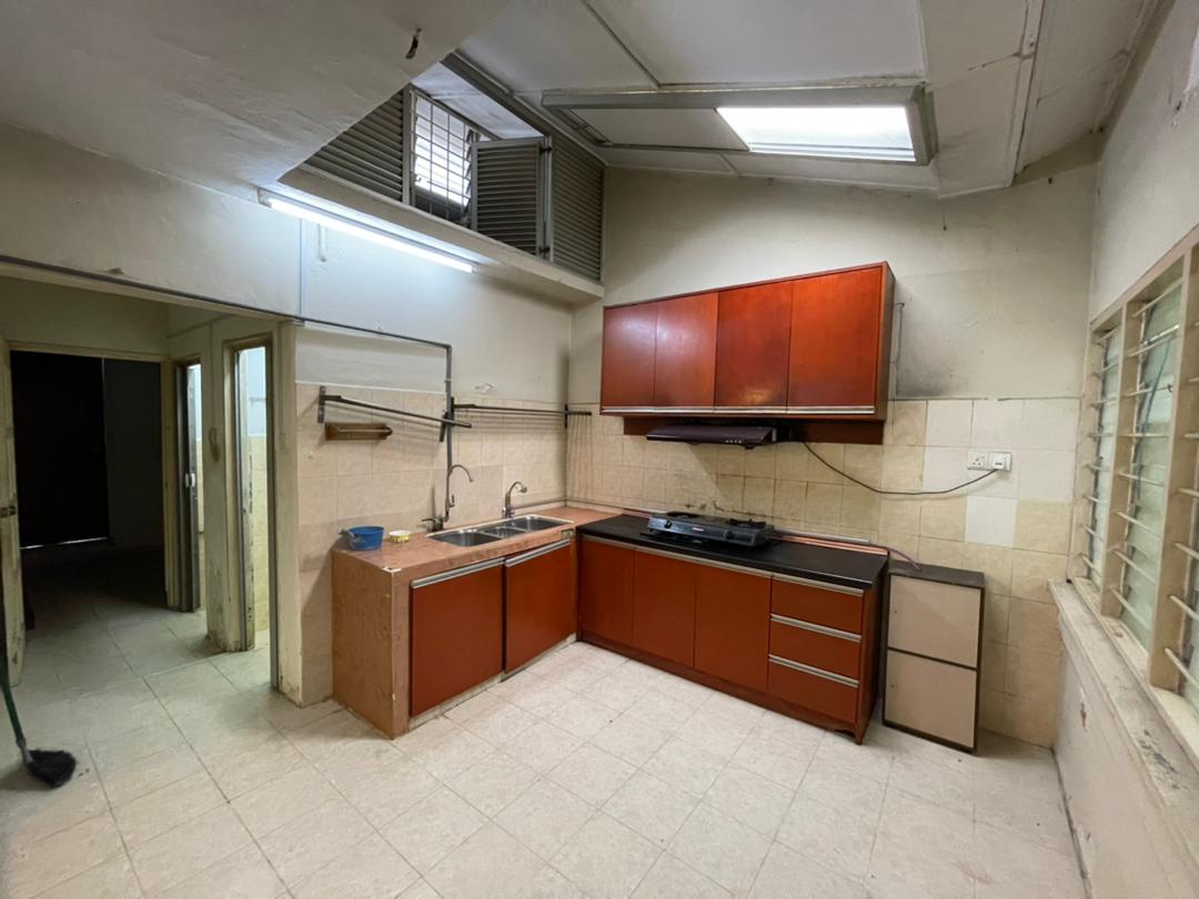 Single Storey Terrace House Jalan 2, Ampang Jaya - photo 5