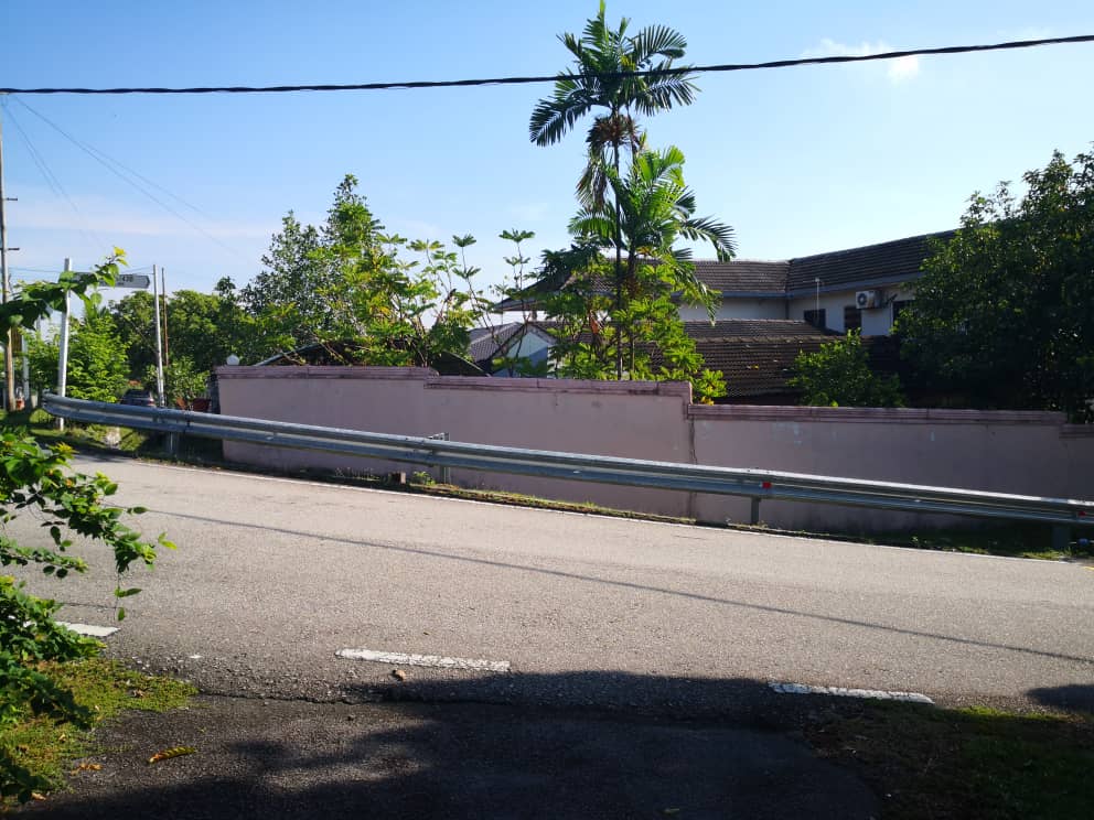 Single Storey Bungalow Kampung Tunku Petaling Jaya - photo 4