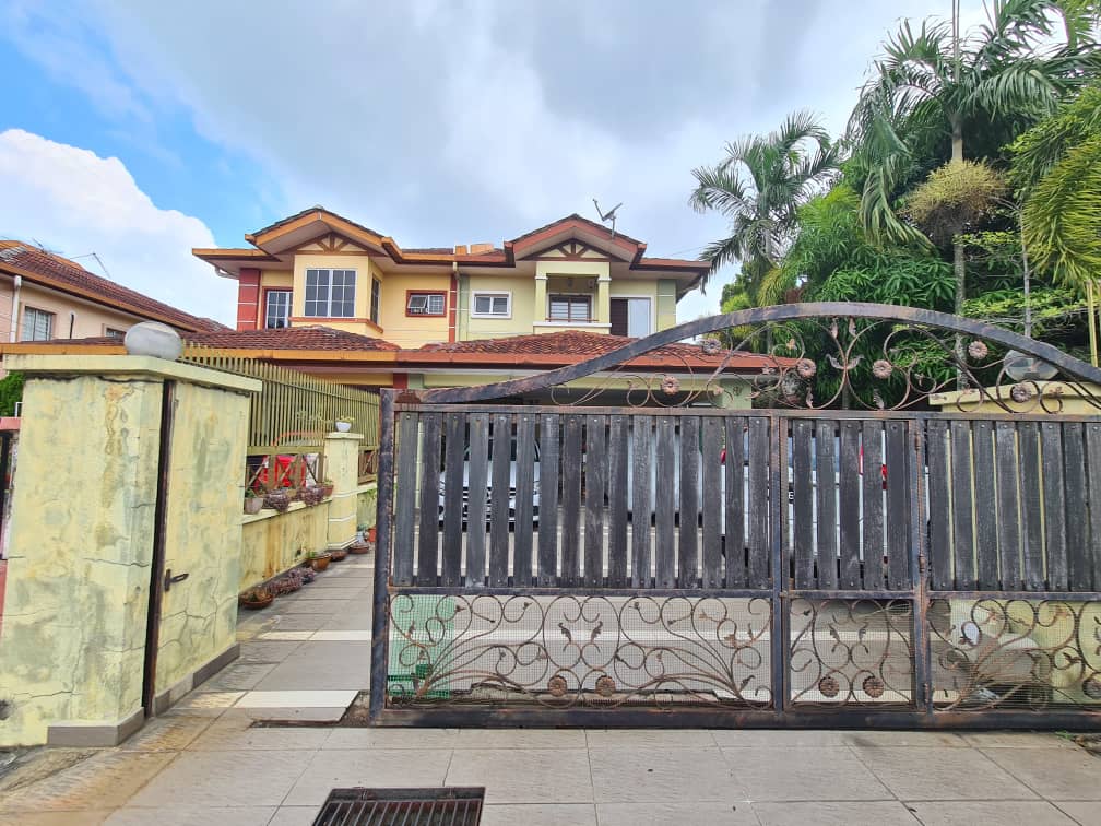 3200 SQFT 2 Storey Semi D Taman Pinggiran Putra