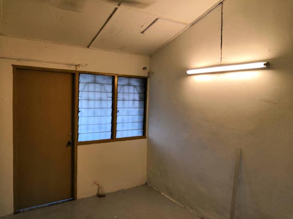 BELOW MARKET  2 Storey Terrace House Sri Rampai - photo 5