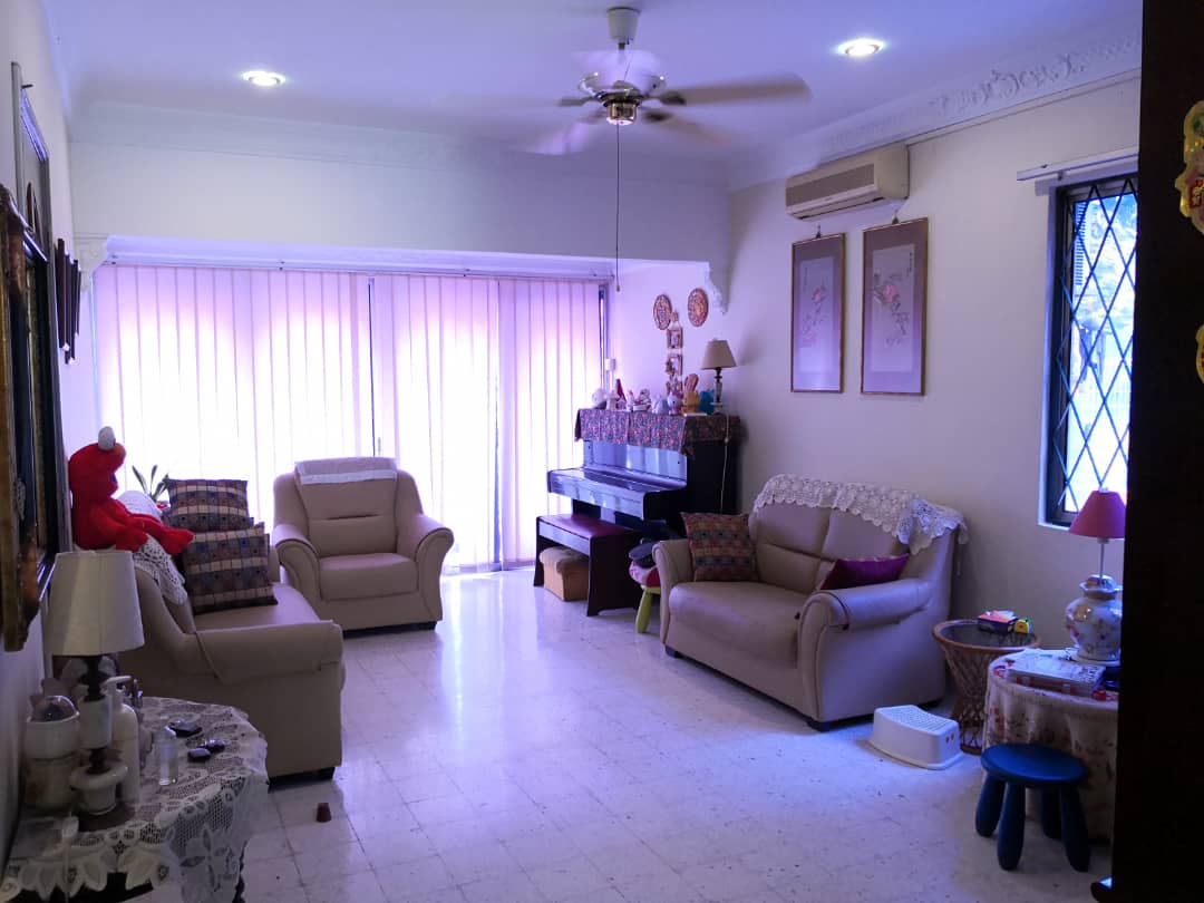 CORNER LOT Terrace House Taman Kelab Ukay Ampang - photo 2