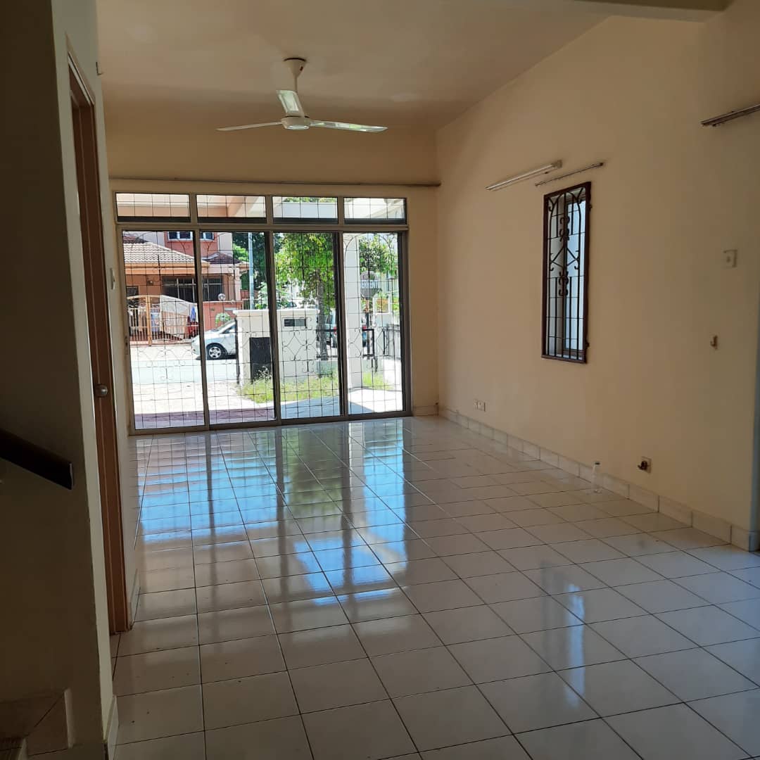 END LOT  2 Storey Seksyen 7, Shah Alam - photo 2